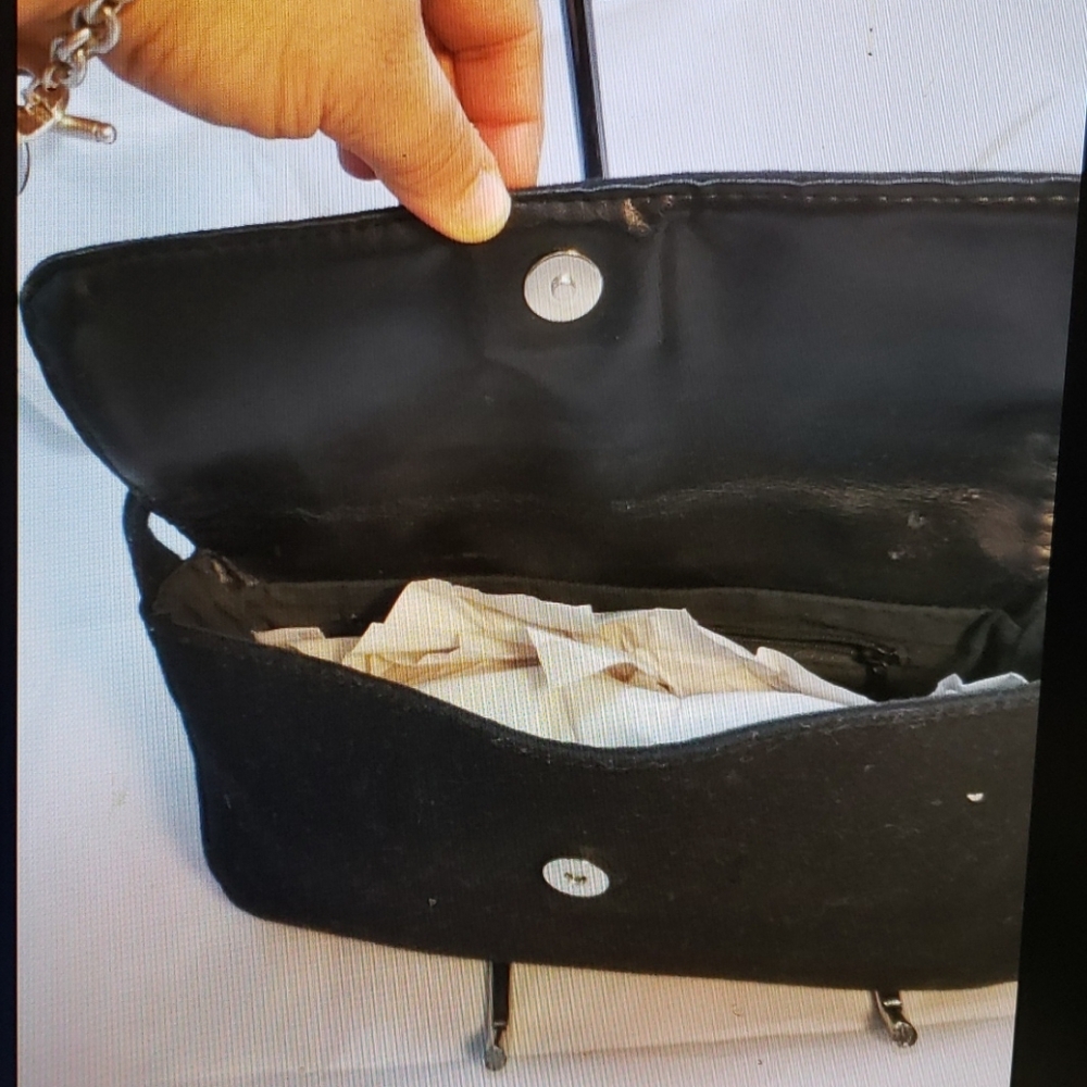 Maurizio Taiuti Black Leather Bag w/Pink Accents - Picture 5 of 8